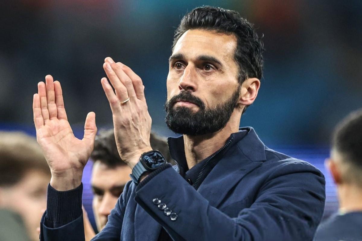 أربيلوا يتحدث عن مصيره مع ريال مدريد.. ويعترف: برشلونة “بارعون جدًا” ولدي سؤال لـ الفار