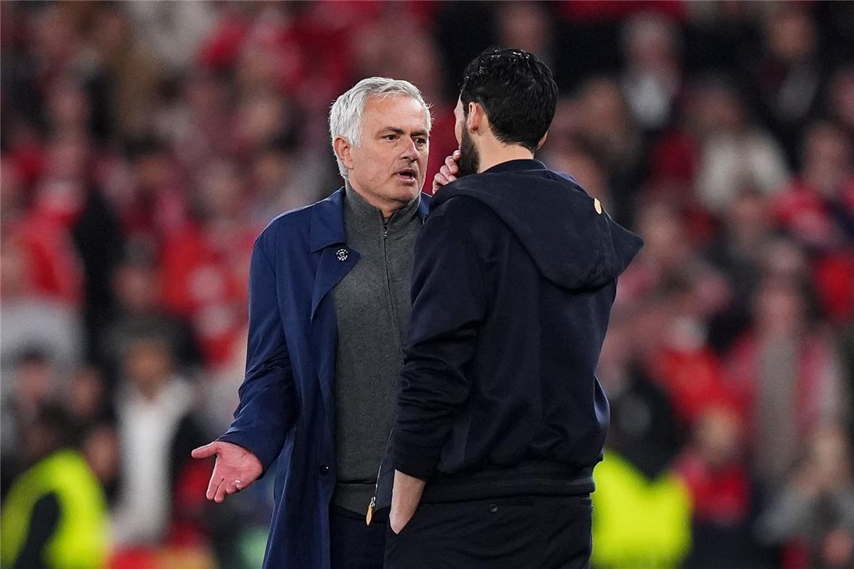 “تصريحاته غير واقعية”.. رومانو يحسم جدل مفاوضات ريال مدريد مع مورينيو