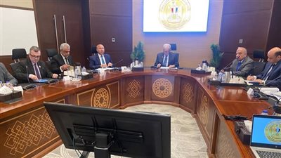 نائب رئيس الوزراء يناقش بعض التعديلات المقترحة بشأن أحكام قانون شركات قطاع الأعمال العام