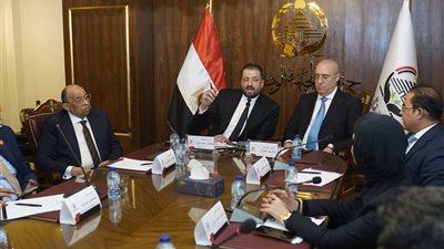 بحضور الجزار وعمران.. حزب الجبهة الوطنية يضع آليات جديدة لتعزيز الأداء التشريعي لنوابه بالشيوخ
