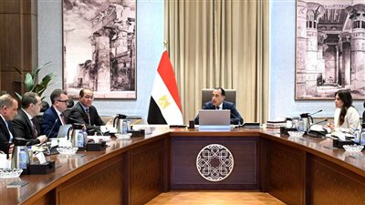 رئيس الوزراء يُتابع موقف سداد مستحقات هيئة المجتمعات العمرانية الجديدة لدى عدد من الوزارات والجهات