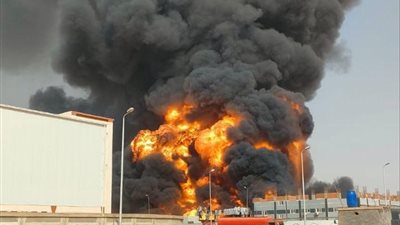 محافظ الشرقية يعلن الانتهاء الكامل من أعمال السيطرة على حريق مصنعي العاشر