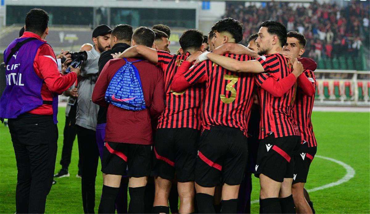 اتحاد العاصمة يرفع راية التحدي.. رسالة نارية من المدير الرياضي قبل نهائي الكونفدرالية ضد الزمالك