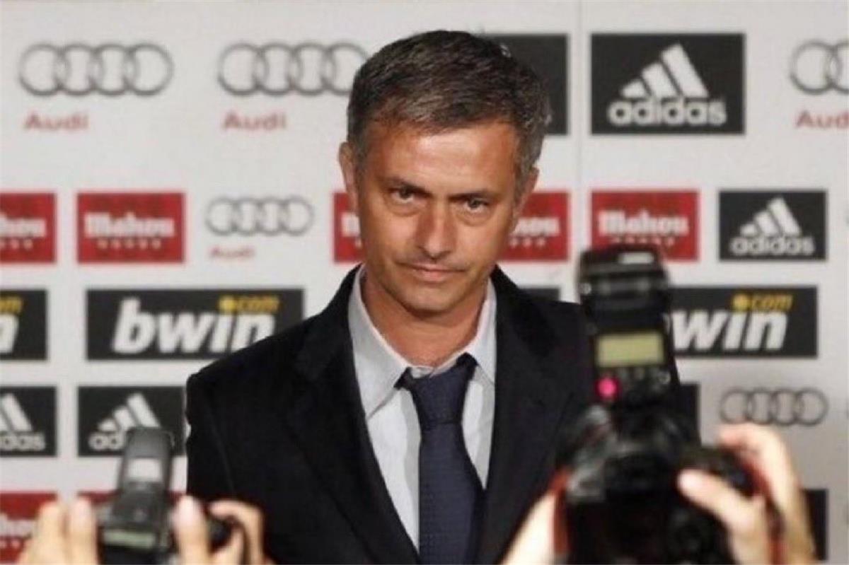 “ذا أثلتيك” تكشف موعد إعلان مورينيو مدربًا لـ ريال مدريد