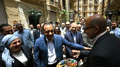رئيس الوزراء يشهد تدشين مبادرة “شارع الفن” بمنطقة مثلث البورصة وشارع الشريفين