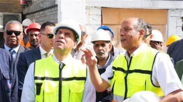 وزير العمل يتفقد الشركة المصرية للسبائك الحديدية ويلتقي العمال ويشيد بقدرتها على تصدير 75% من منتجاتها إلى الخارج