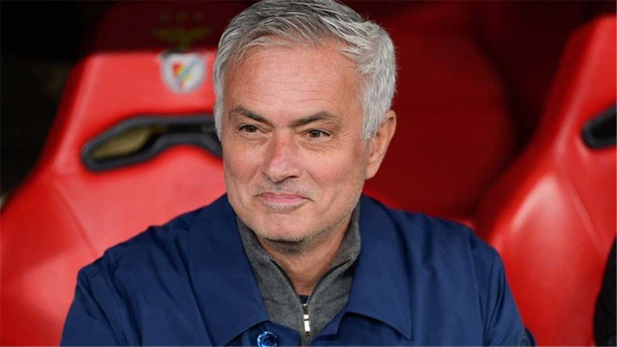 مورينيو يحدد أولى أزمات ريال مدريد.. وحقيقة التعاقد مع هالاند الصيف المقبل