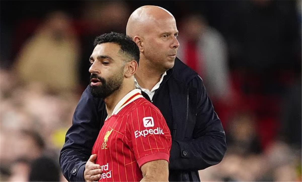 ديلي ميل: محمد صلاح يشن حربًا ذكية ضد سلوت.. وانقسام في صفوف ليفربول