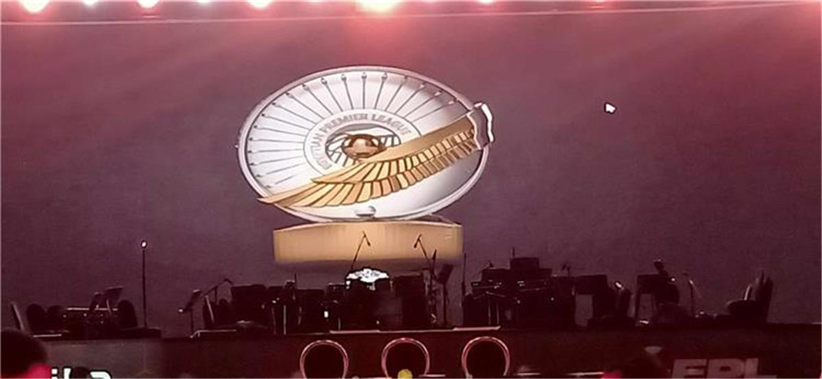 رابطة الأندية توضح تفاصيل تسليم درع الدوري بين الأهلي والزمالك وبيراميدز