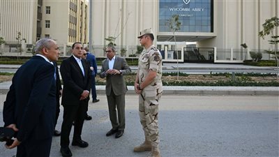 رئيس الوزراء يتفقد “الحي الدبلوماسي” بالعاصمة الجديدة