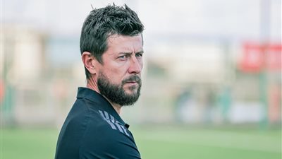 ديميتري لوبوف يقترب من الرحيل عن الأهلي للسيدات