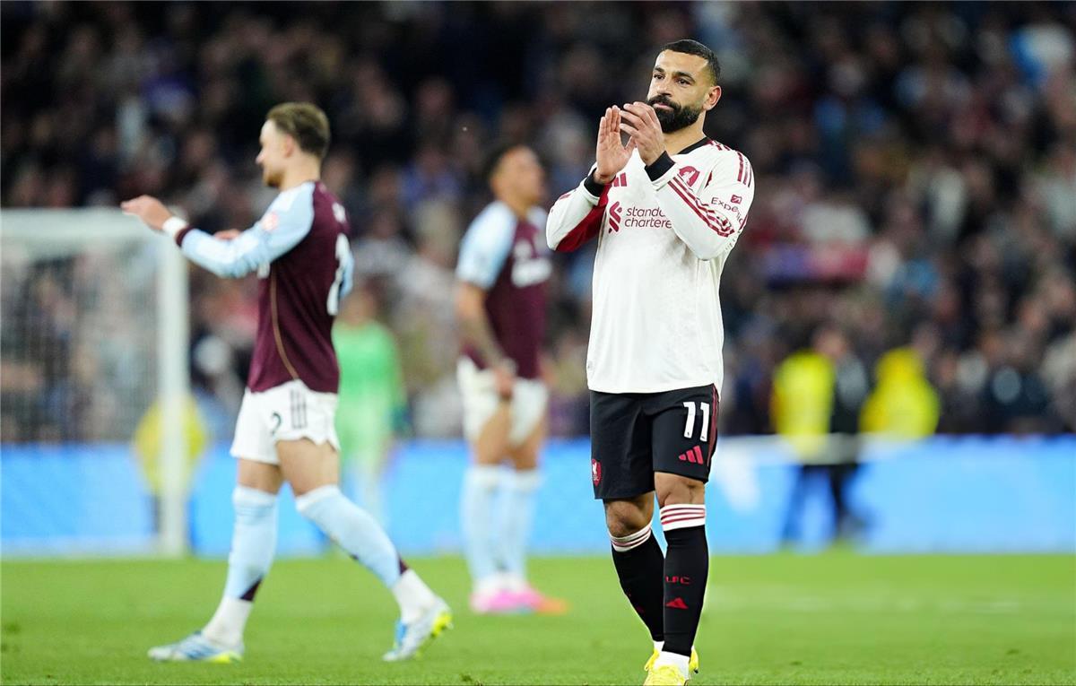 موعد انضمام محمد صلاح وعمر مرموش وحمزة عبد الكريم لمعسكر منتخب مصر