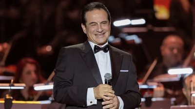 المطرب محمد ثروت يخضع الآن لعملية جراحية.. ونجله يطلب الدعاء