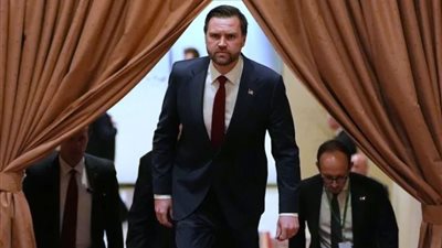 عزلة متزايدة لنائب الرئيس الأمريكي ومخاوف من إجهاض طموحاته الرئاسية لعام 2028
