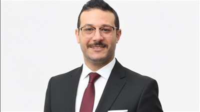 الكادر الذي نحتاجه.. سياسي أم مهني؟
