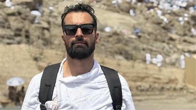 أحمد حاتم يتعرض لإصابة في القدم أثناء أداء فريضة الحج