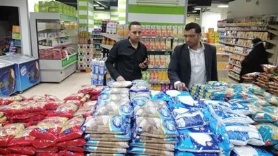 حظر أي سلوك خادع للمستهلك .. القانون يحظر الممارسات الخادعة ويُلزم الموردين بالشفافية مع المستهلكين