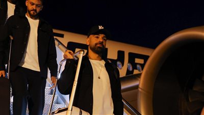 منتخب مصر يصل إلى أمريكا بعد “12 ساعة طيران” استعداداً لكأس العالم.. صور