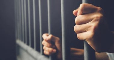 المشدد 3 سنوات لعامل بتهمة الاتجار فى المواد المخدرة بسوهاج