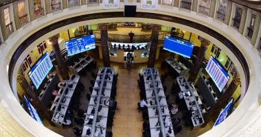 العرب والأجانب يسجلون صافي بيع قياسي بالبورصة منذ بداية العام