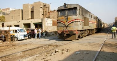 مصرع شخص سقط على قضبان السكة الحديد وصدمه قطار بالعياط