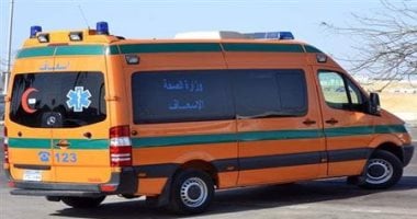 إصابة سائق إثر انقلاب سيارة ملاكى بالطريق الدائرى