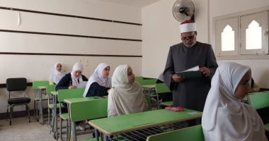 طلاب الشهادة الإعدادية الأزهرية يؤدون اليوم امتحاناتهم فى القرآن والاتصالات