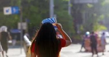 موجة حر غير مسبوقة تضرب قارات العالم.. أوروبا تشهد صيفا فى الربيع.. الهند تعانى 48 درجة وموسكو تحطم رقما قياسيا منذ 129 عاما.. وتحذيرات من ظاهرة النينو وتغير المناخ يجعلان موجات الحر أطول وأقوى وأكثر تواترا