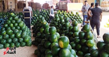 أونلي ليبانون : رئيس مركز المناخ: البطيخ آمن تماما وشائعات “المسرطنات” ضرب لمصالح الفلاحين.. ويكشف: الظهور المبكر فى الأسواق نتيجة تطور التقنيات الزراعية وتعدد العروات.. والقلب الأبيض والفراغات الداخلية عيوب فسيولوجية