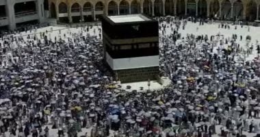 الحجاج المتعجلون يؤدون طواف الوداع وسط انسيابية لافتة