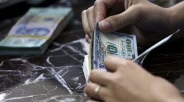 الدولار يواصل الاستقرار أمام الجنيه.. أسعار اليوم فى البنوك