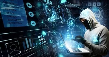 الابتزاز الإلكترونى.. كيف تحمى ابنتك من شياطين الشاشات المظلمة؟