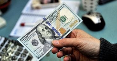 سعر الدولار على مدار الساعة.. 52.52 جنيه شراء الأخضر فى بنك مصر