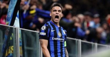 لاوتارو مارتينيز يتصدر التشكيل المثالي للدوري الإيطالي 2025