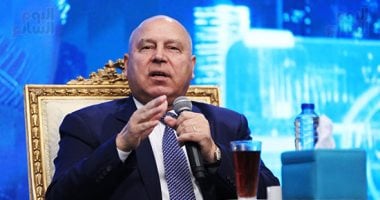 وزير النقل يتابع انطلاق أولى رحلات مونوريل شرق النيل بالركاب