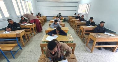 انطلاق امتحانات المواد غير المضافة للمجموع لصفوف النقل بسوهاج