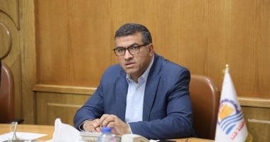 محافظ قنا: وقف العمل بعدد من حمامات السباحة غير المرخصة لحين تقنين أوضاعها