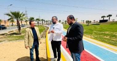 “الحديقة المركزية” بالعبور الجديدة.. متنفس عصرى بالمدن الذكية.. تضم مناطق جلوس مزودة بأنظمة إضاءة حديثة موفرة للطاقة وخامات عالية الجودة.. وبرجولات بتصميمات عصرية لتوفير بيئة جمالية.. وشبكة مسارات مخصصة للمشاة