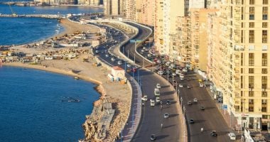 الإسكندرية تبدأ استحداث مسارات ومحاور عرضية لتخفيف حدة الازدحام المرورى.. بدء تنفيذ 8 دورانات جديدة أسفل مسار مترو أبوقير لربط الاتجاهين القبلى والبحرى من فيكتوريا للمندرة.. والمحافظ: المدينة شهدت مشروعات كبرى