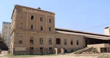 محافظ القليوبية يتفقد محلج القطن الأثري بالقناطر لبحث سبل استثماره سياحيًا