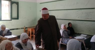 مدير منطقة القليوبية الأزهرية يتفقد لجان امتحانات النقل بالمعاهد