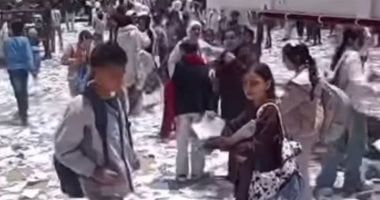 حصاد الوزارات.. التعليم عن فيديو تمزيق الكتب أمام مدرسة بالدقهلية: يعود لـ 2019