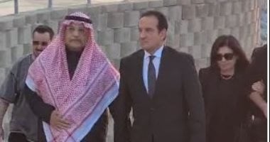 ياسر جلال ومحمد ثروت ومنى عبد الغنى فى عزاء هانى شاكر