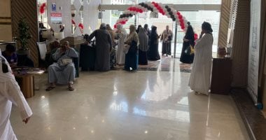 لبيك اللهم لبيك.. قطار حجاج القرعة يشد الرحال من المدينة إلى مكة في موكب إيماني مهيب.. بعثة الداخلية تبدأ تفويج ضيوف الرحمن إلى الكعبة والمشهد يبكي القلوب.. وهذه كواليس الملحمة التنظيمية لخدمة حجاج القرعة.. صور