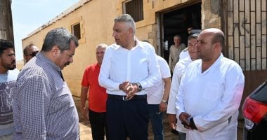 محافظ جنوب سيناء يتفقد الرويسات ويوجه بغلق مجزر شرم الشيخ بعد عيد الأضحى