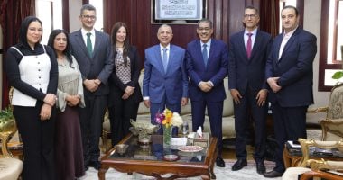 وزير الإعلام يلتقي رئيس أكاديمية النقل البحري ويؤكد: مواكبة التطور ضرورة