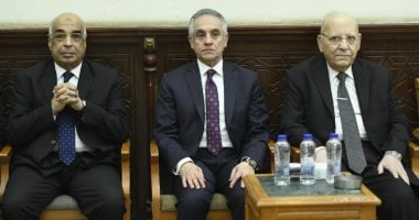 بدء عزاء شقيقة مساعد وزير العدل لشئون صندوق الرعاية الصحية.. صور