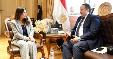 وزيرة الإسكان تبحث مع نقيب المهندسين تعزيز التعاون المشترك