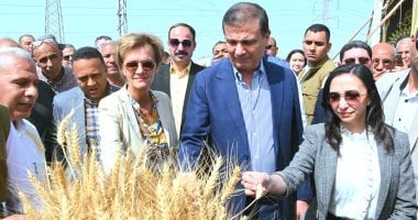 محافظ البحيرة تستقبل وزير الزراعة وسفيرة الاتحاد الأوروبى فى احتفال حصاد القمح