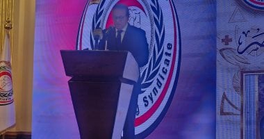وزير الصحة: “الإنسانية” العلامة الفارقة للتمريض المصرى